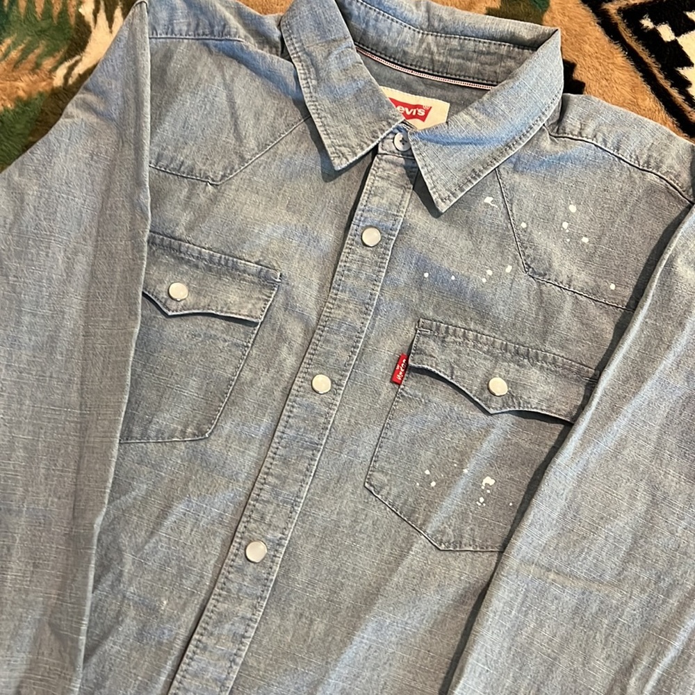 Levi’s Button Down - Picture 2 of 8